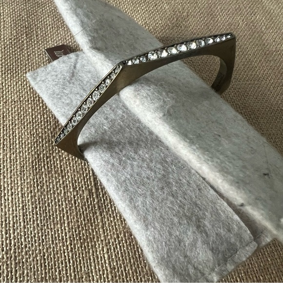 Chloe and Isabel gold tone antique crystal embellished rigid circle bangle - Picture 2 of 7